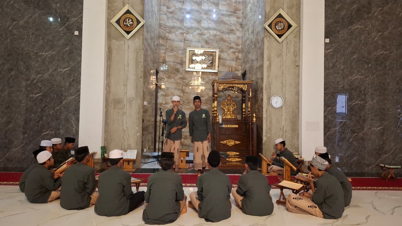 Melatih Adab dan Kreativitas Dakwah, Muhadhoroh Jadi Agenda Pekanan Santri